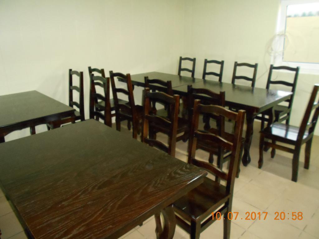 Lastochka Hotel Zaliznyy Port Ngoại thất bức ảnh