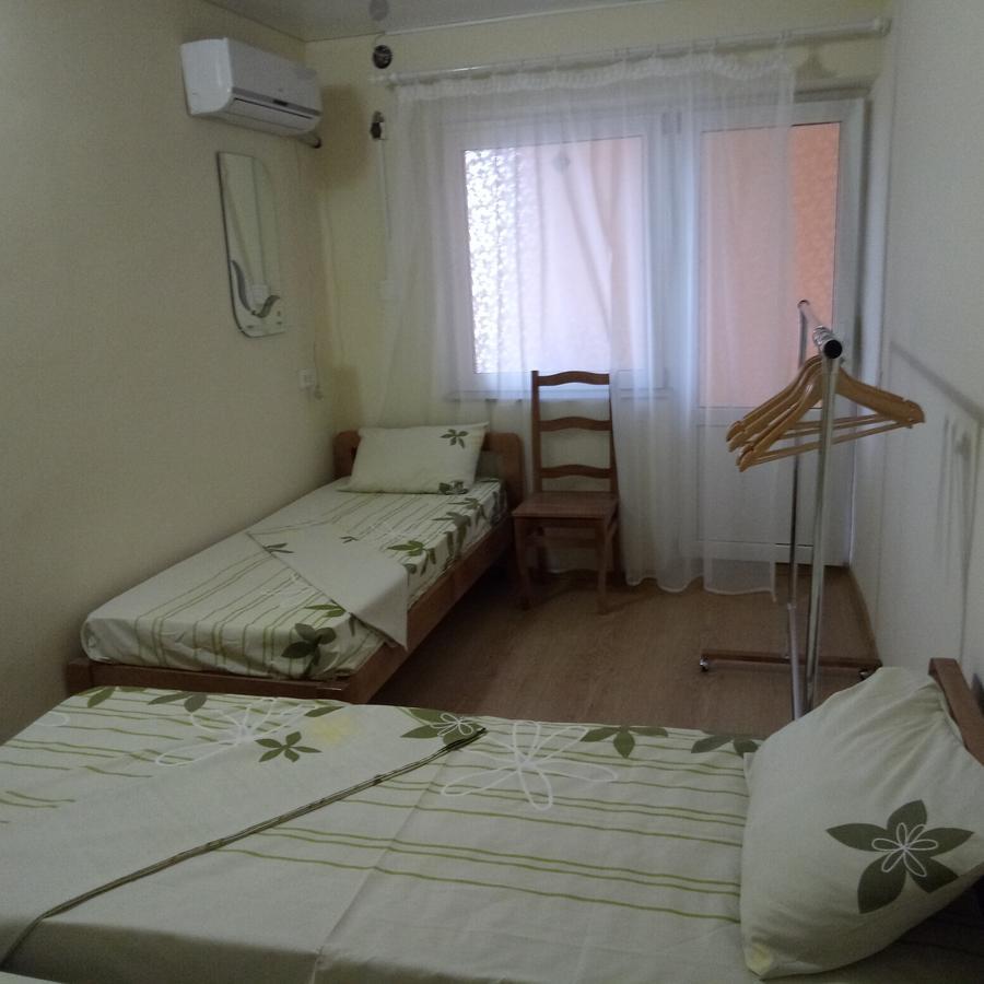 Lastochka Hotel Zaliznyy Port Ngoại thất bức ảnh