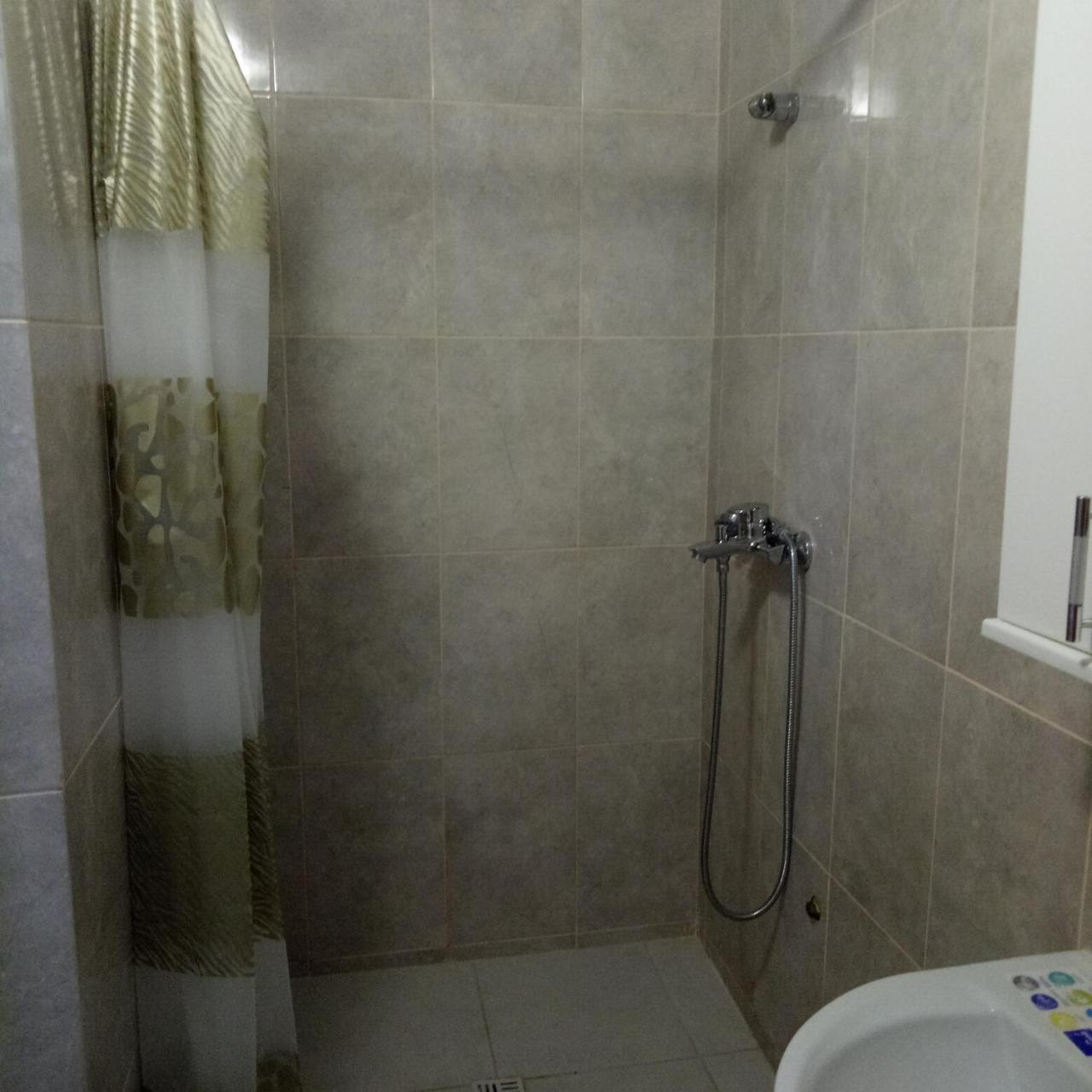 Lastochka Hotel Zaliznyy Port Ngoại thất bức ảnh