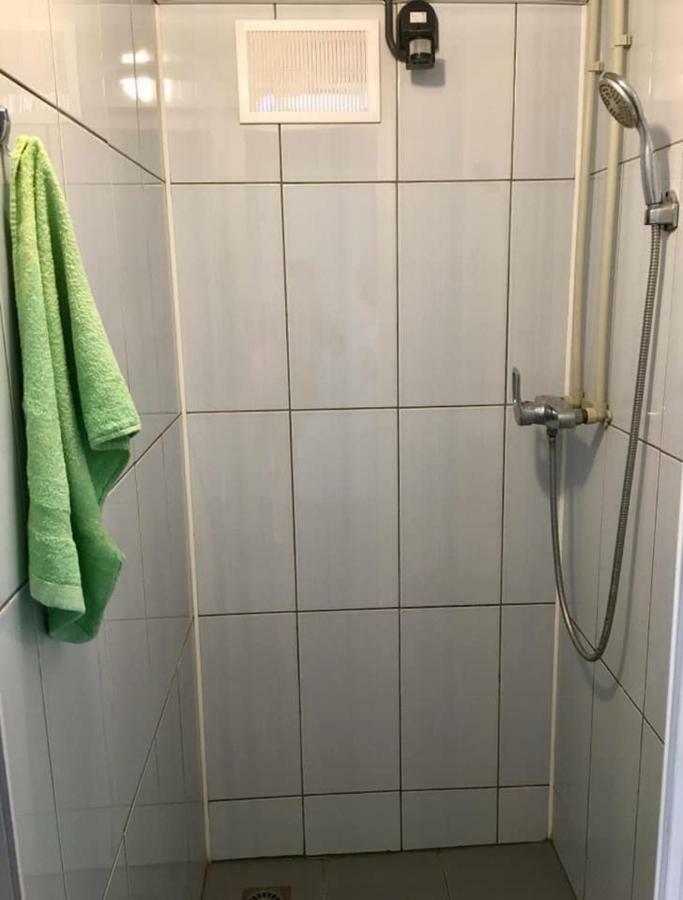 Lastochka Hotel Zaliznyy Port Ngoại thất bức ảnh
